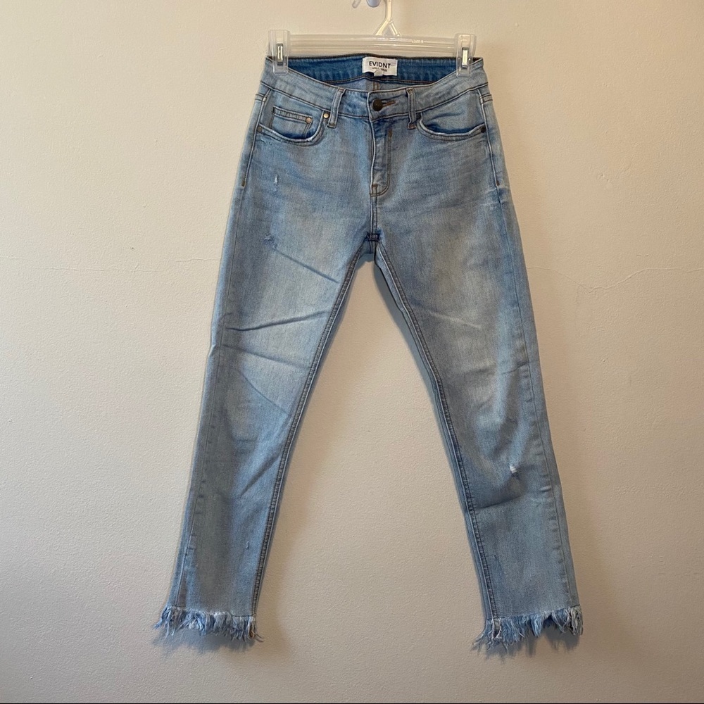 EVIDNT Light Wash Blue Fringe Hems Jeans Size 26